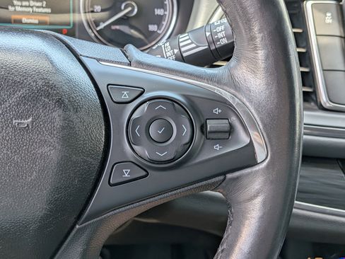 Used 2018 Buick Enclave Premium FWD image 26
