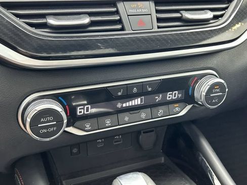 Certified 2023 Nissan Altima 2.0 SR FWD image 22