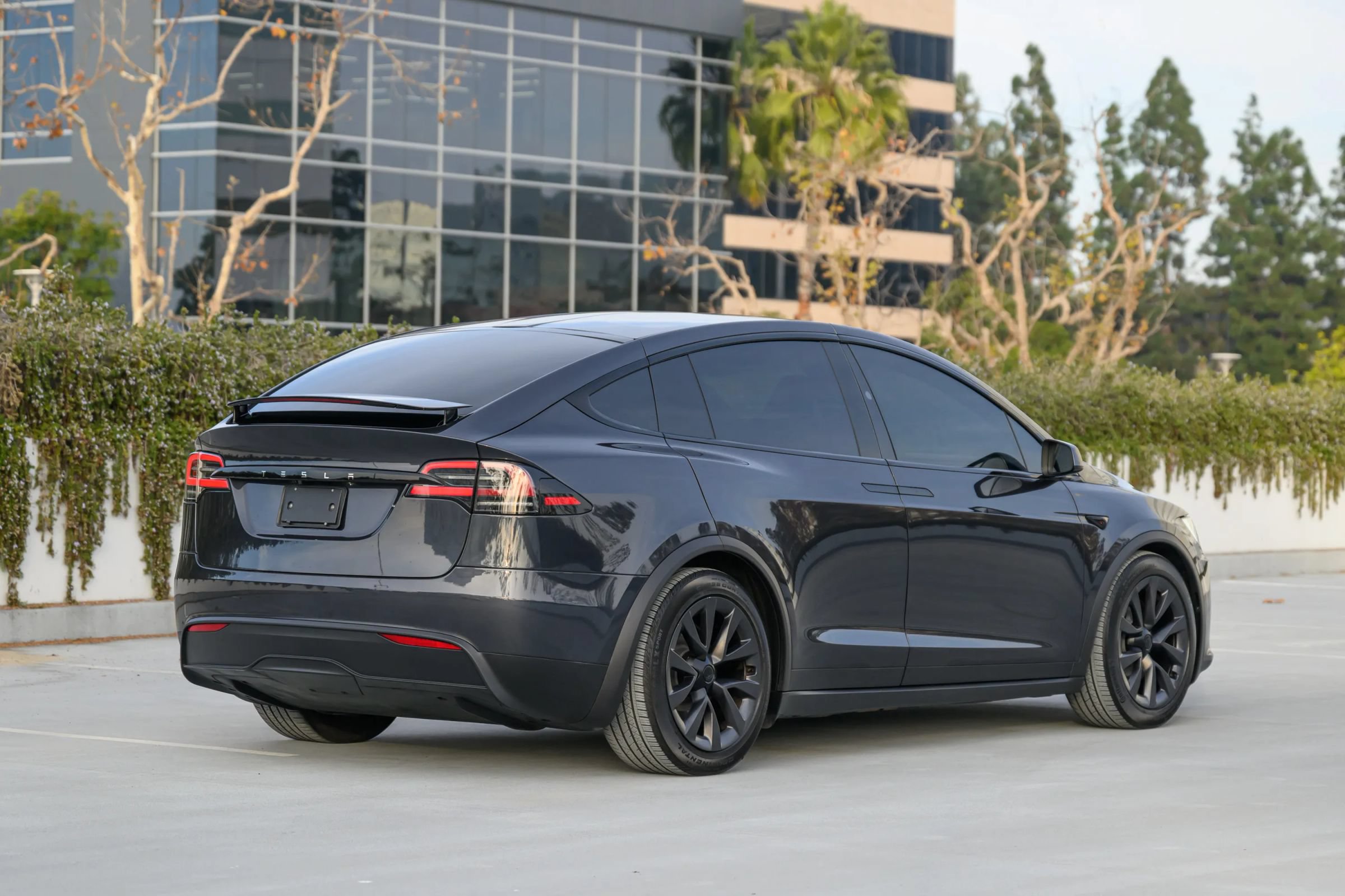Used 2024 Tesla Model X AWD/4WD image 6