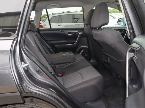 Used 2024 Toyota RAV4 XLE FWD image 22