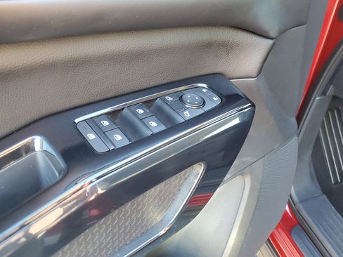 Certified 2022 Nissan Pathfinder SV image 18