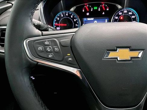 Used 2024 Chevrolet Equinox LT FWD image 20