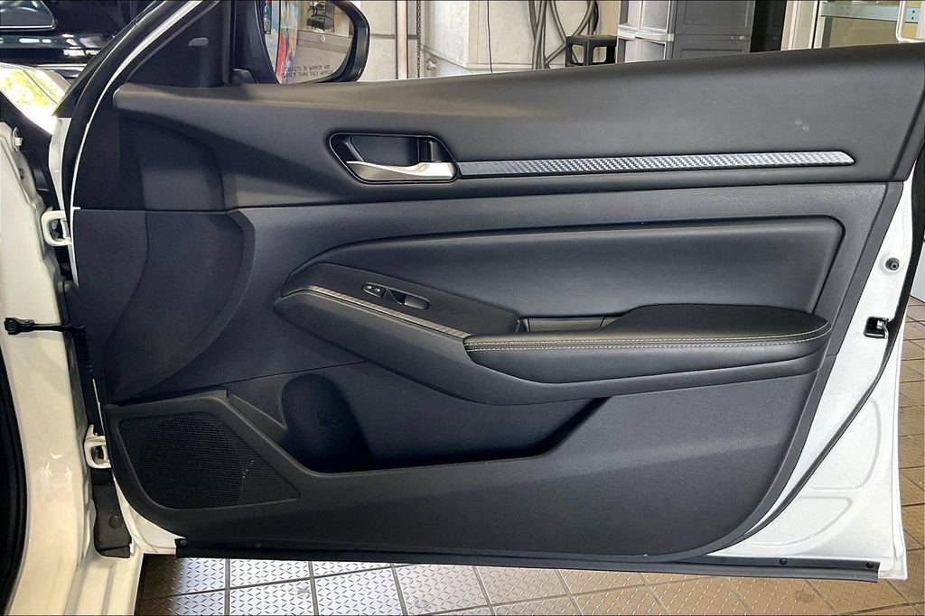 Used 2025 Nissan Altima 2.5 SV AWD/4WD image 21