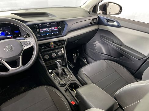 Used 2023 Volkswagen Taos SE image 23