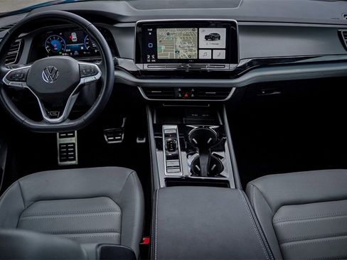 New 2024 Volkswagen Atlas Cross Sport SEL R-Line image 24