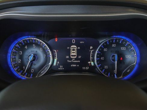 Used 2022 Chrysler Pacifica Touring-L FWD image 23