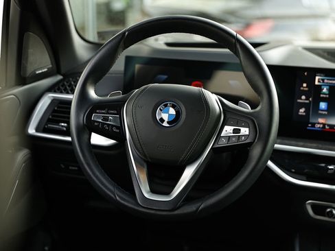 Used 2024 BMW X5 xDrive50e w/ Premium Package AWD/4WD image 28