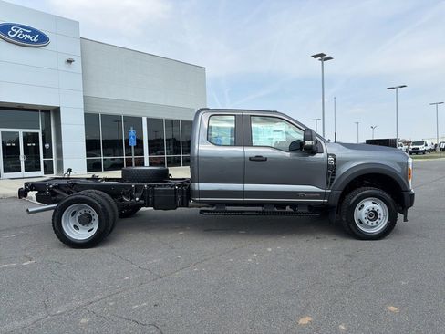 New 2026 Ford F450 XL image 2