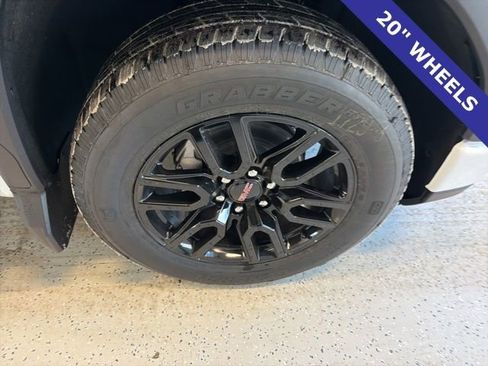 New 2026 GMC Sierra 1500 Elevation image 4