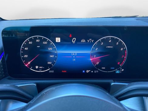 New 2026 Mercedes-Benz GLB 250 4MATIC image 11