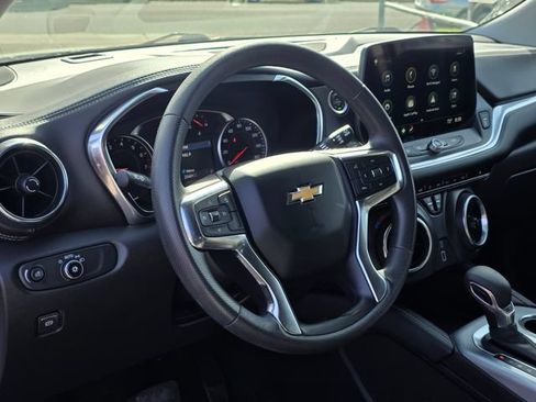 Used 2025 Chevrolet Blazer LT AWD/4WD image 14
