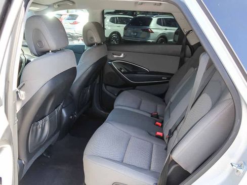 Used 2017 Hyundai Santa Fe SE FWD image 14