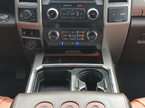Certified 2021 Ford F250 King Ranch w/ King Ranch Ultimate Package AWD/4WD image 17