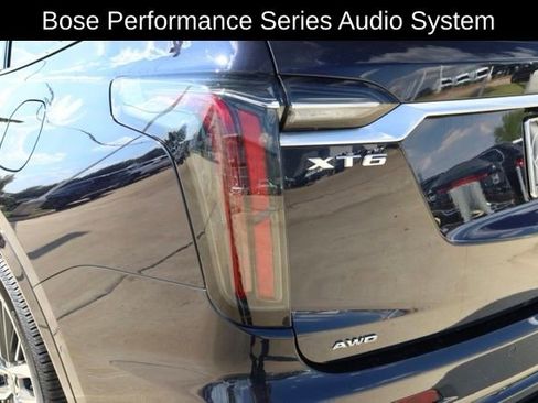 Used 2022 Cadillac XT6 Sport w/ Technology Package image 11