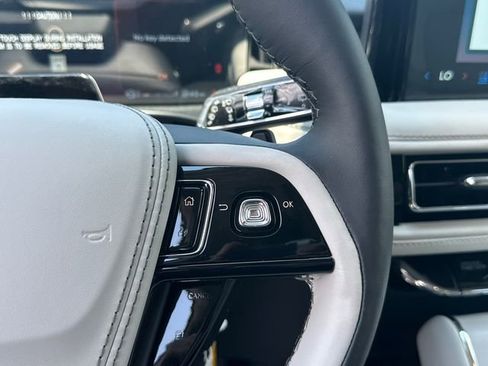 New 2026 Lincoln Aviator Reserve w/ Luxury Package AWD/4WD image 25