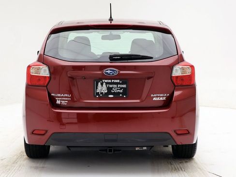 Used 2015 Subaru Impreza 2.0i Premium image 8