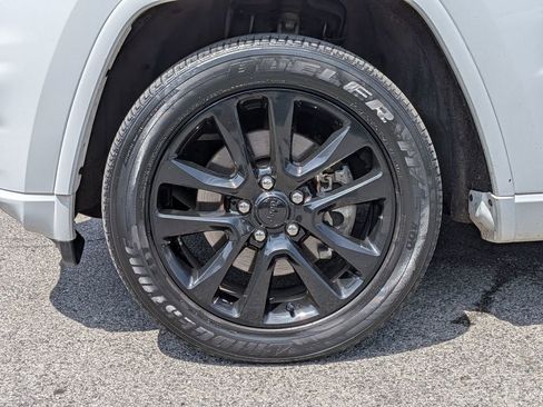 Used 2021 Jeep Grand Cherokee Laredo X AWD/4WD image 30
