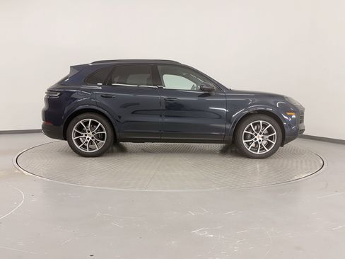 New 2025 Porsche Cayenne image 8