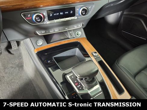 Used 2021 Audi Q5 2.0T Premium Plus w/ Premium Plus Package image 16