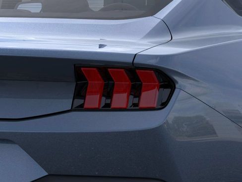 Used 2026 Ford Mustang Coupe RWD image 25