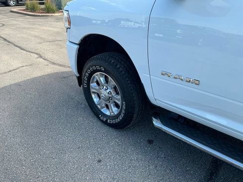 Used 2024 RAM 2500 Big Horn w/ Sport Appearance Package AWD/4WD image 15