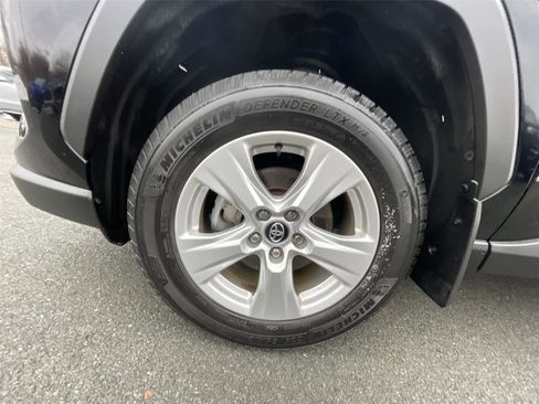 Used 2020 Toyota RAV4 XLE image 12
