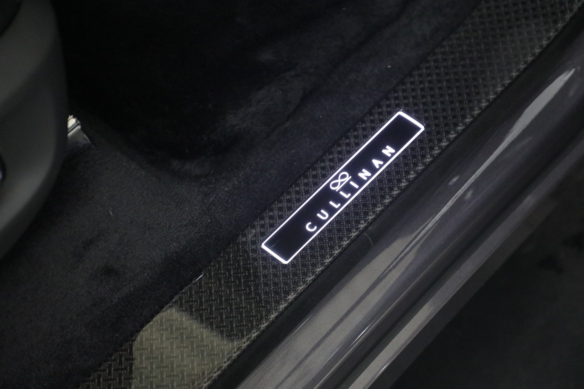 New 2027 Rolls-Royce Cullinan Black Badge AWD/4WD image 34