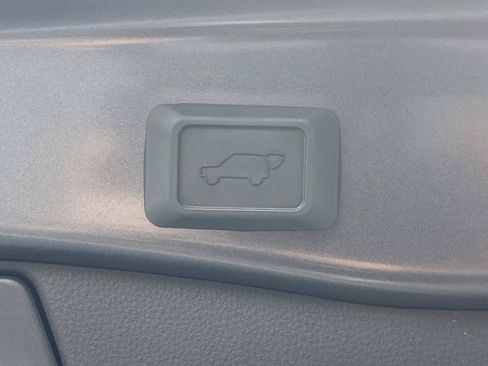 Used 2023 Toyota RAV4 XLE Premium AWD/4WD image 10