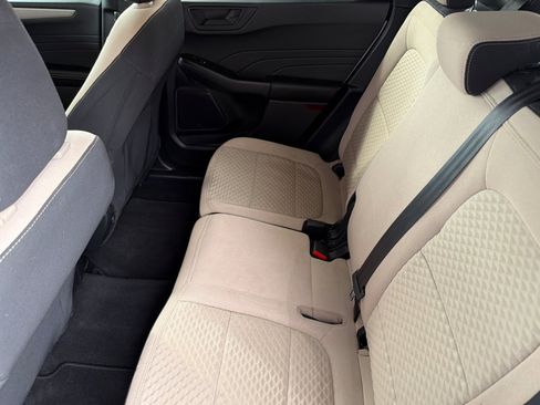 Used 2022 Ford Escape SE image 12