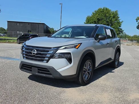 Used 2024 Nissan Rogue S AWD/4WD image 1