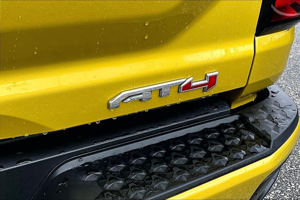 Used 2023 GMC Canyon AT4 w/ AT4 Premium Package AWD/4WD image 42