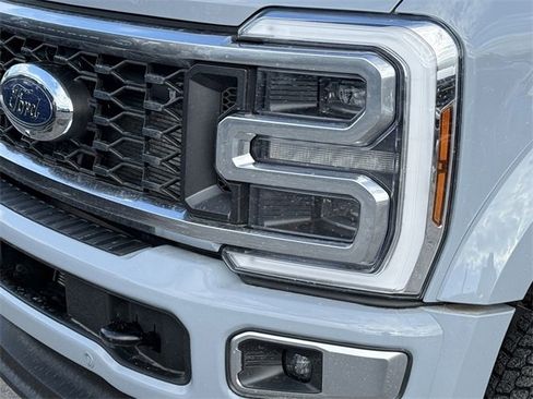 Used 2025 Ford F450 Platinum w/ Platinum Plus Package image 27