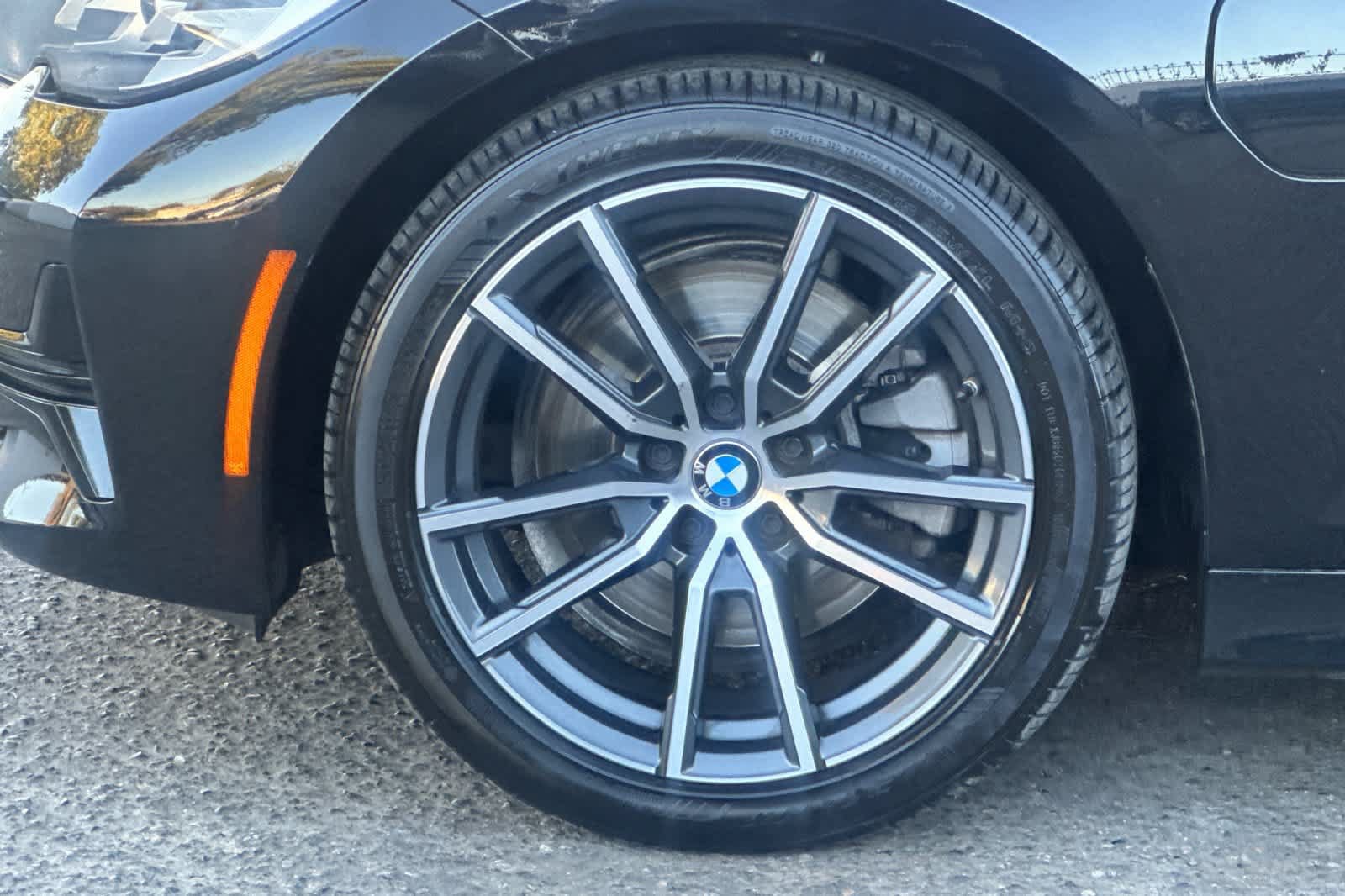Used 2021 BMW 330e w/ Driving Assistance Package RWD image 30