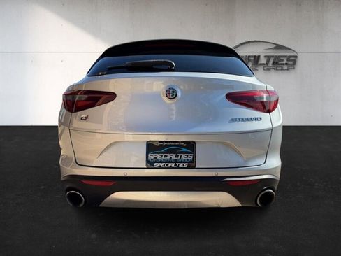 Used 2018 Alfa Romeo Stelvio AWD image 26