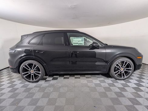 New 2026 Porsche Cayenne GTS AWD/4WD image 8