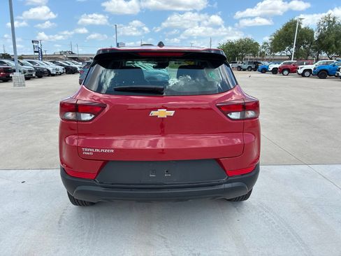Used 2026 Chevrolet TrailBlazer LS AWD/4WD image 5