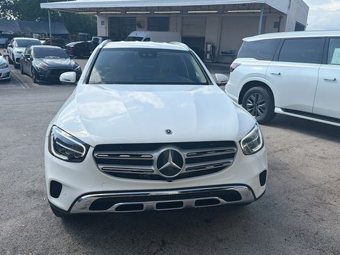 Used 2022 Mercedes-Benz GLC 300 w/ Premium Package Lite image 2