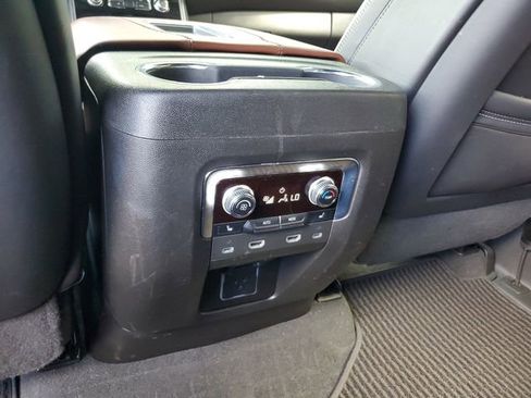 Used 2023 GMC Yukon XL Denali Ultimate AWD/4WD image 15
