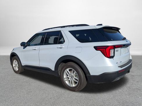 New 2026 Ford Explorer Active w/ Active Comfort Package image 5