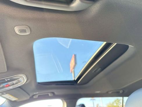 New 2025 Jeep Grand Cherokee L Altitude image 15