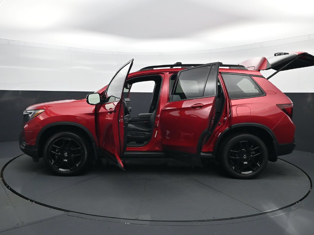 Used 2025 Honda Passport Black Edition image 67