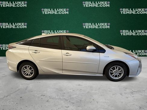 Used 2017 Toyota Prius Four w/ Advanced Technology Package FWD image 4