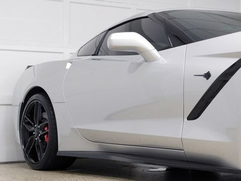 Used 2019 Chevrolet Corvette Stingray Coupe w/ Carbon Flash Badge Package RWD image 11