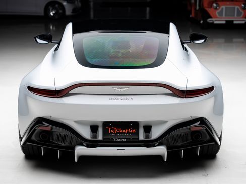 Used 2019 Aston Martin V8 Vantage Coupe RWD image 24