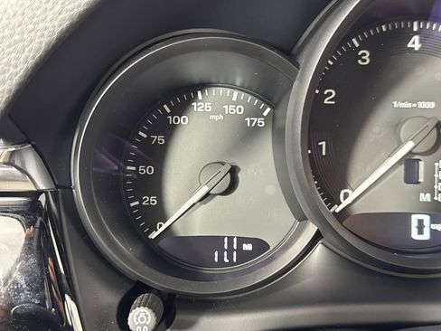 Certified 2025 Porsche Macan image 21