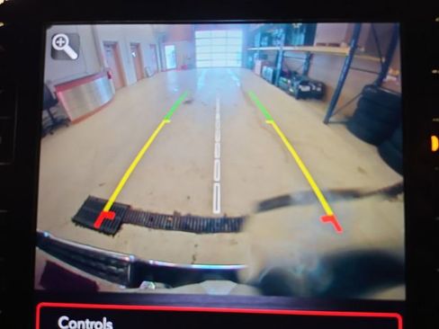 Used 2019 RAM 1500 Laramie image 22