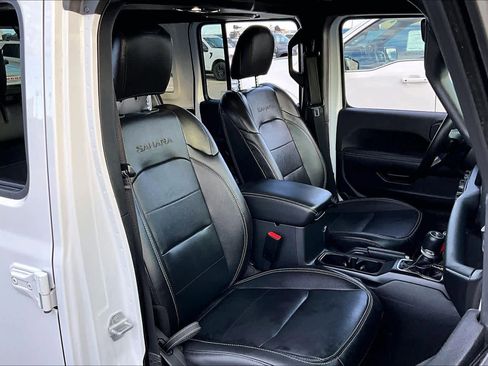 Used 2023 Jeep Wrangler Sahara w/ Cold Weather Group image 8