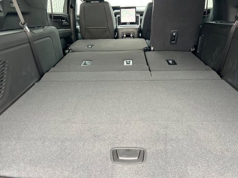 New 2026 GMC Yukon XL Elevation image 13