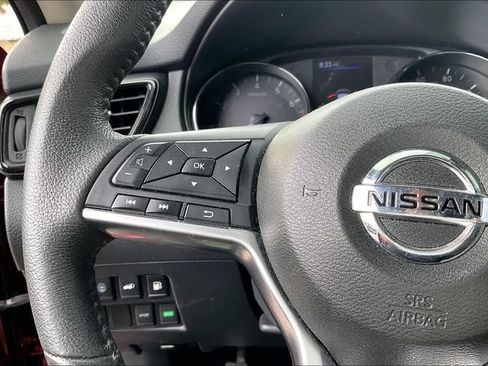 Used 2019 Nissan Rogue SV FWD image 10