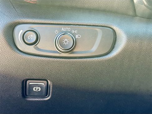 Used 2021 Chevrolet Blazer RS w/ Enhanced Convenience Package image 10